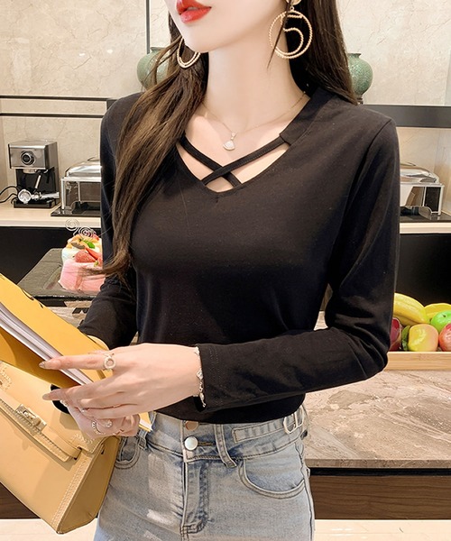 Primazel(プリマゼル)の「フロントクロス長袖トップス(Tシャツ/カットソー・レディース・ブラック/ホワイト・M)」の2枚目の写真