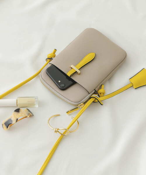 RODE SKO（ロデスコ）の「チャーム付マルチショルダーバッグ（ショルダーバッグ・レディース・ライトグレー/パープル系その他/アイボリー/シルバー/ブラック系その他/ベージュ系その他・ONE）」の4枚目の写真