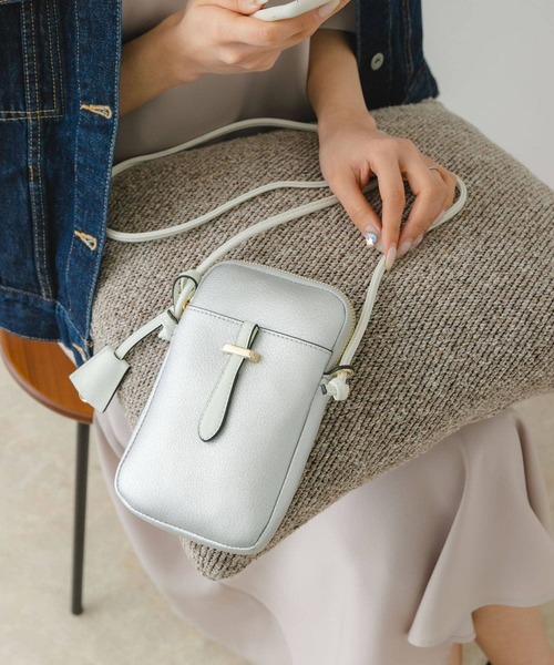 RODE SKO（ロデスコ）の「チャーム付マルチショルダーバッグ（ショルダーバッグ・レディース・ライトグレー/パープル系その他/アイボリー/シルバー/ブラック系その他/ベージュ系その他・ONE）」の18枚目の写真