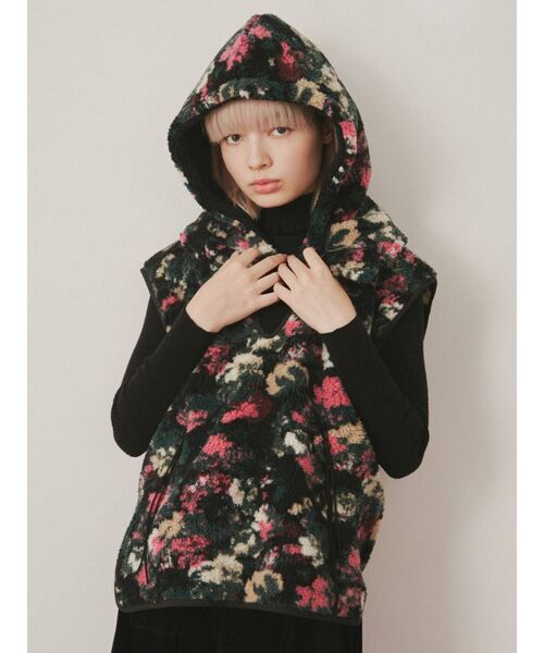 merry jenny（メリージェニー）の「fluffy floralボアフード（ニットキャップ/ビーニー・レディース・ブラック/ピンク・FREE）」の6枚目の写真