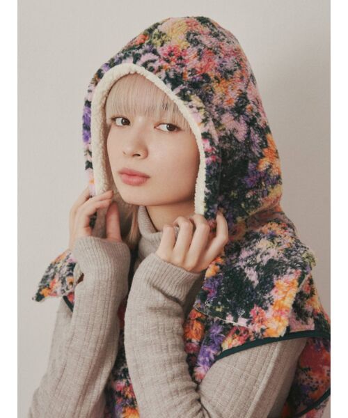 merry jenny（メリージェニー）の「fluffy floralボアフード（ニットキャップ/ビーニー・レディース・ブラック/ピンク・FREE）」の11枚目の写真