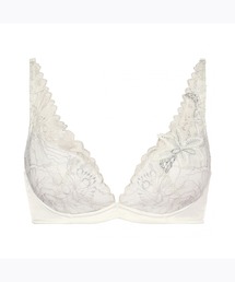 AMOSTYLE BY Triumph（アモスタイルバイトリンプ）の「チャーミングラマー スリムライン Deep V ブラジャー スワンズティアーズ【B,C,Dカップ】AMST1415 WHU JX（ブラジャー）」