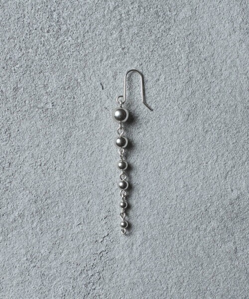 and cloud（アンドクラウド）の「Gradation Ball Chain Pierce M / Single（ピアス（片耳用）・レディース・シルバー・FREE）」の10枚目の写真