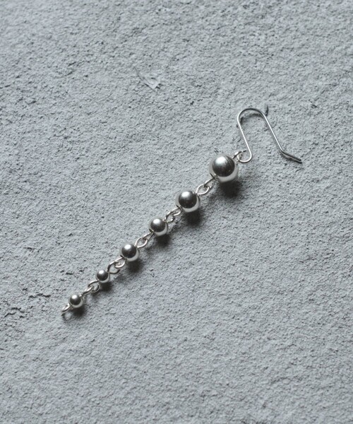 and cloud（アンドクラウド）の「Gradation Ball Chain Pierce M / Single（ピアス（片耳用）・レディース・シルバー・FREE）」の12枚目の写真