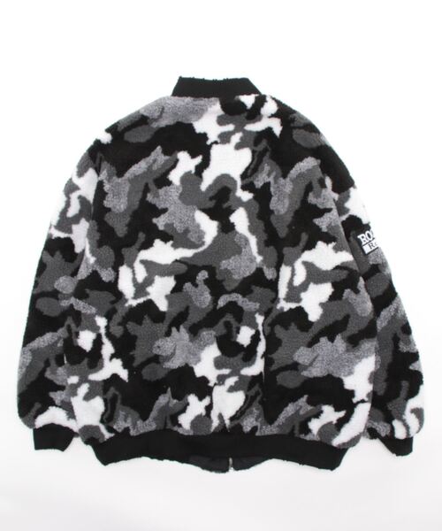 aimoha(アイモハ)の「サイドジップX柄ボア リバーシブル(ブルゾン・メンズ・ブラック/カーキ・X-LARGE/LARGE/MEDIUM)」の5枚目の写真