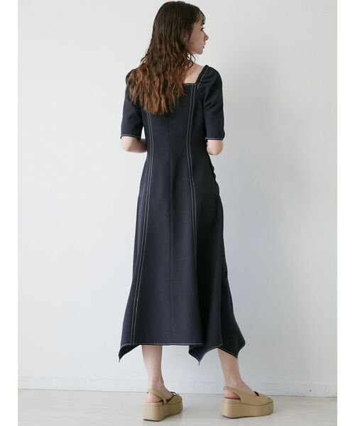 LAGUNAMOON(ラグナムーン)の「ステッチデザインギャザーワンピース(ワンピース・レディース・ブラック/ブラウン/アイボリー・SMALL/MEDIUM)」の21枚目の写真