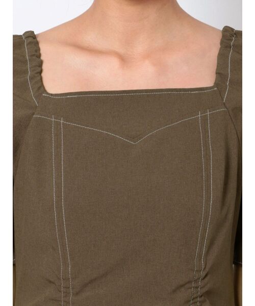 LAGUNAMOON(ラグナムーン)の「ステッチデザインギャザーワンピース(ワンピース・レディース・ブラック/ブラウン/アイボリー・SMALL/MEDIUM)」の5枚目の写真