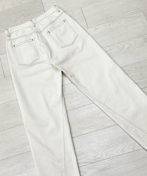 KIIT(キート)の「KIIT キート / SENTER SLIT PANTS センタースリットパンツ / KIP-P93A-006(デニムパンツ・メンズ・アイボリー・1/3/2)」の4枚目の写真