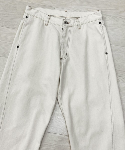 KIIT(キート)の「KIIT キート / SENTER SLIT PANTS センタースリットパンツ / KIP-P93A-006(デニムパンツ・メンズ・アイボリー・1/3/2)」の8枚目の写真