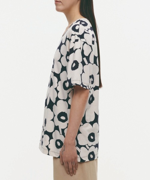 marimekko（マリメッコ）の「Unikko / Josap（Tシャツ