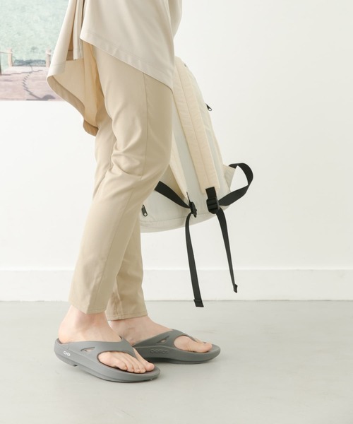 URBAN RESEARCH DOORS(アーバンリサーチドアーズ)の「add fabrics スリムイージーパンツ(その他パンツ・レディース・ベージュ/ブラック・SMALL/MEDIUM)」の6枚目の写真
