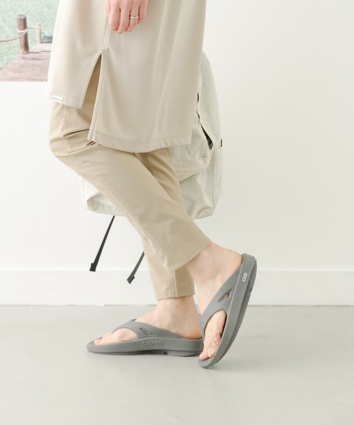 URBAN RESEARCH DOORS(アーバンリサーチドアーズ)の「add fabrics スリムイージーパンツ(その他パンツ・レディース・ベージュ/ブラック・SMALL/MEDIUM)」の9枚目の写真