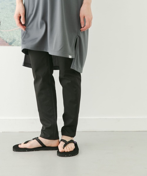 URBAN RESEARCH DOORS(アーバンリサーチドアーズ)の「add fabrics スリムイージーパンツ(その他パンツ・レディース・ベージュ/ブラック・SMALL/MEDIUM)」の15枚目の写真