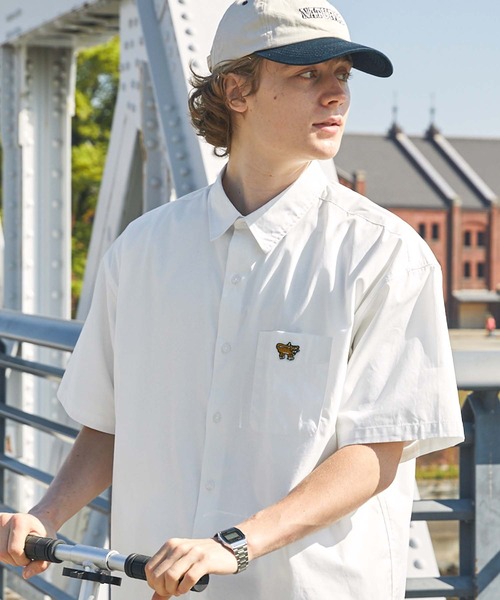 PENNEYS（ぺニーズ）の「PENNEYS/ペニーズ 別注 BE A TIGER ロゴ ワッペン刺繍 オーバーサイズ ブロード レギュラーカラー 半袖シャツ（シャツ/ブラウス・レディース・ブルー/ホワイト/チャコールグレー/ピンク/イエロー・L/M）」の7枚目の写真