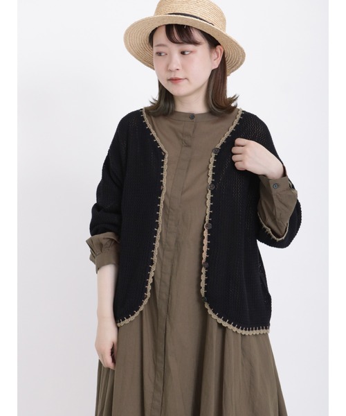 Samansa Mos2（サマンサ モスモス）の「配色スカラップカーディガン（カーディガン/ボレロ・レディース・ブラック/イエロー/モカ/キナリ・ﾌﾘ-）」の3枚目の写真