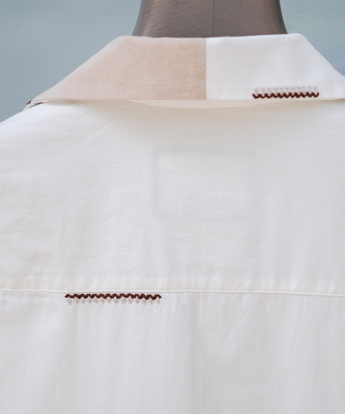 EDIFICE(エディフィス)の「【Tribu-To for LA BOUCLE】別注 ワイルドグラス シャツ(シャツ/ブラウス・メンズ・ホワイト・MEDIUM/LARGE)」の3枚目の写真