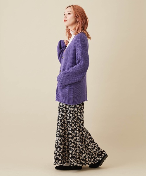 CUBE SUGAR（キューブシュガー）の「バルキーニットVネックカーディガン（カーディガン/ボレロ・レディース・ブラック/ブラック系その他/ナチュラル/パープル/マスタード・M）」の20枚目の写真