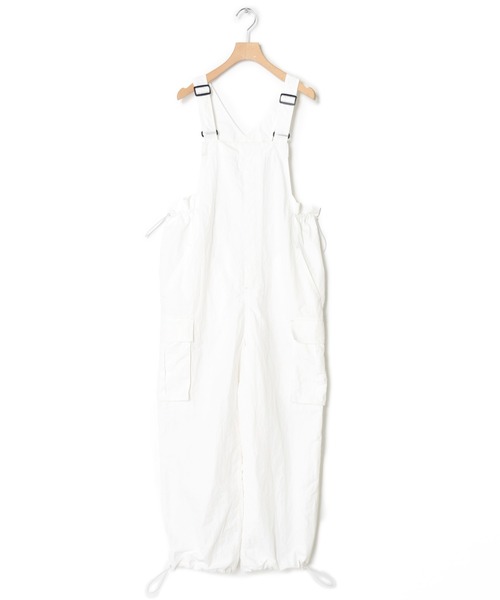 w closet（ダブルクローゼット）の「ナイロンサロペットパンツ（サロペット/オーバーオール・レディース・ホワイト/スミクロ・FREE）」の17枚目の写真