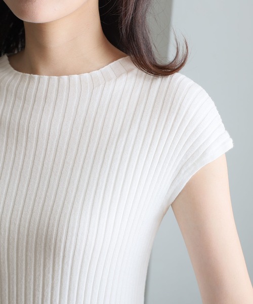 ElegChic(エレグシック)の「プチハイネックフレンチスリーブサマーニット(ニット/セーター・レディース・ブラック/グレイッシュベージュ/ブルー/オフホワイト・XL/4L/M)」の22枚目の写真