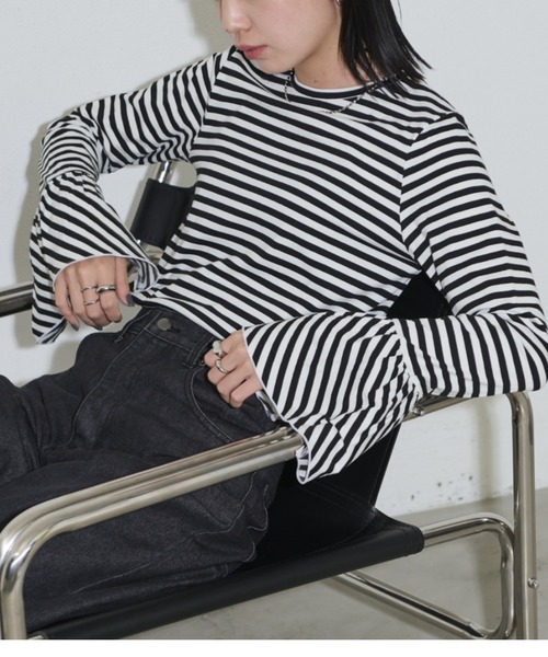 Aunt Marie's(アントマリーズ)の「袖フリルロングスリーブTシャツ(Tシャツ/カットソー・レディース・ブラック/ホワイト/その他・FREE)」の3枚目の写真