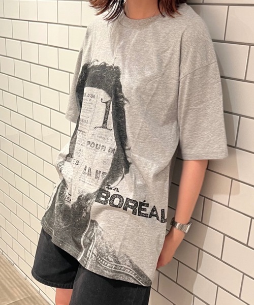 shesame(シーセム)の「ビッグプリントピグメント加工Tシャツ(Tシャツ/カットソー・レディース・ベージュ/グレー・MEDIUM/LARGE)」の14枚目の写真