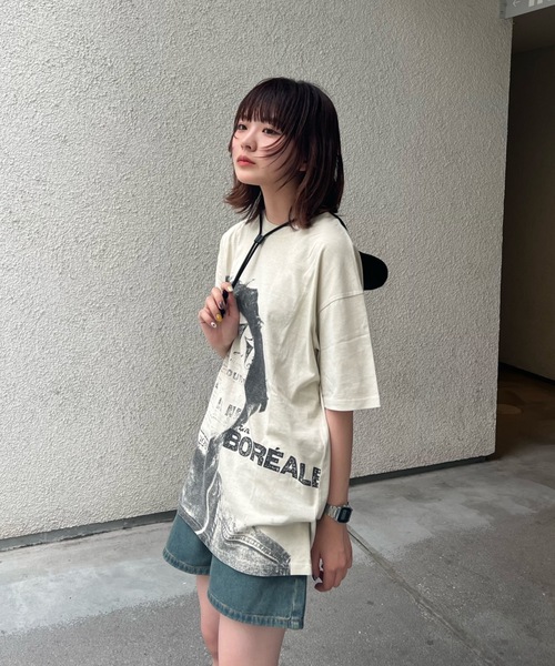 shesame(シーセム)の「ビッグプリントピグメント加工Tシャツ(Tシャツ/カットソー・レディース・ベージュ/グレー・MEDIUM/LARGE)」の16枚目の写真