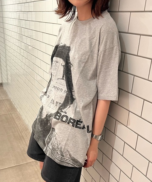 shesame(シーセム)の「ビッグプリントピグメント加工Tシャツ(Tシャツ/カットソー・レディース・ベージュ/グレー・MEDIUM/LARGE)」の15枚目の写真