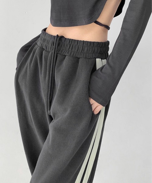 Chick（チック）の「サイドラインスウェットパンツ（その他パンツ・レディース・チャコールグレー/ブラック/ベージュ/ブルー・M/L/S）」の8枚目の写真