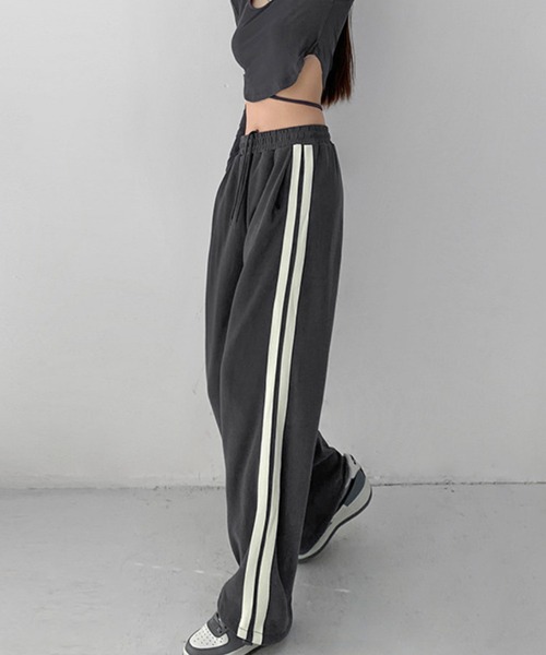 Chick（チック）の「サイドラインスウェットパンツ（その他パンツ・レディース・チャコールグレー/ブラック/ベージュ/ブルー・M/L/S）」の5枚目の写真