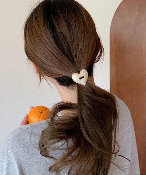 TONE SELECT GOODS(トーンセレクトグッズ)の「pur chouchou/フラワー ハート ヘアゴム P4073(ヘアゴム・レディース・アイボリー/グリーン/グレー/ブラウン/ネイビー/ピンク/ホワイト系その他/ブラウン系その他/ピンク系その他/グリーン系その他/ブルー系その他・FREE)」の2枚目の写真