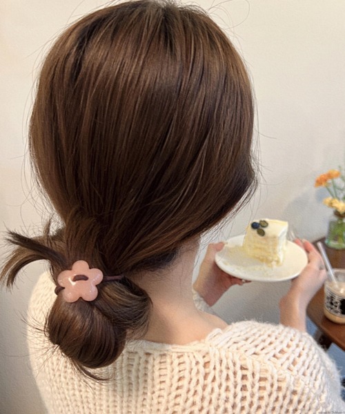 TONE SELECT GOODS(トーンセレクトグッズ)の「pur chouchou/フラワー ハート ヘアゴム P4073(ヘアゴム・レディース・アイボリー/グリーン/グレー/ブラウン/ネイビー/ピンク/ホワイト系その他/ブラウン系その他/ピンク系その他/グリーン系その他/ブルー系その他・FREE)」の10枚目の写真