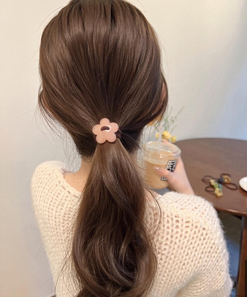 TONE SELECT GOODS(トーンセレクトグッズ)の「pur chouchou/フラワー ハート ヘアゴム P4073(ヘアゴム・レディース・アイボリー/グリーン/グレー/ブラウン/ネイビー/ピンク/ホワイト系その他/ブラウン系その他/ピンク系その他/グリーン系その他/ブルー系その他・FREE)」の12枚目の写真