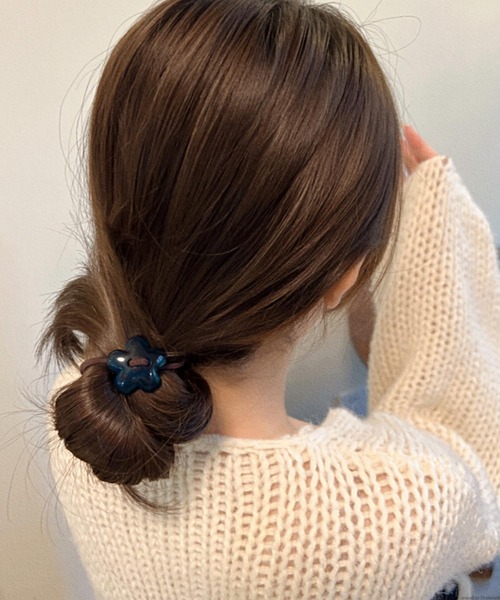 TONE SELECT GOODS(トーンセレクトグッズ)の「pur chouchou/フラワー ハート ヘアゴム P4073(ヘアゴム・レディース・アイボリー/グリーン/グレー/ブラウン/ネイビー/ピンク/ホワイト系その他/ブラウン系その他/ピンク系その他/グリーン系その他/ブルー系その他・FREE)」の13枚目の写真