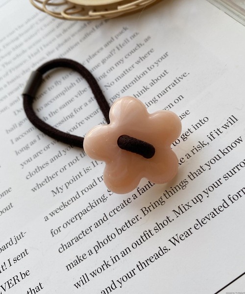 TONE SELECT GOODS(トーンセレクトグッズ)の「pur chouchou/フラワー ハート ヘアゴム P4073(ヘアゴム・レディース・アイボリー/グリーン/グレー/ブラウン/ネイビー/ピンク/ホワイト系その他/ブラウン系その他/ピンク系その他/グリーン系その他/ブルー系その他・FREE)」の17枚目の写真