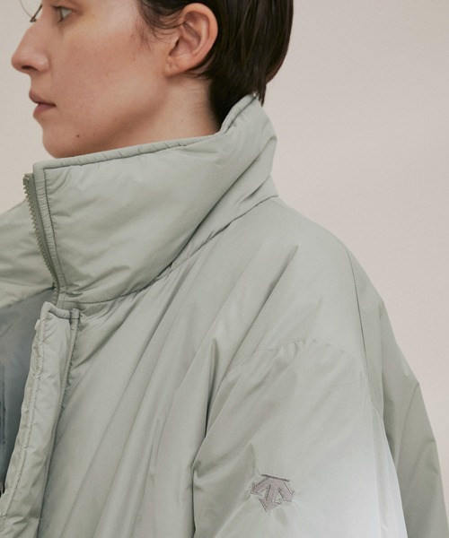 DESCENTE ALLTERRAIN（デサント　オルテライン）の「【DESCENTE ALLTERRAIN 81（デサントオルテライン）】別注撥水モンスターパーカー（その他アウター・レディース・シルバー/ブラック・FREE）」の9枚目の写真