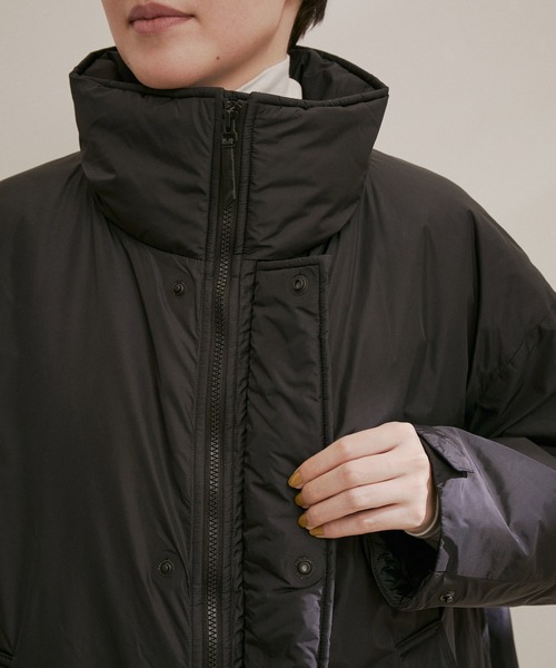 DESCENTE ALLTERRAIN（デサント　オルテライン）の「【DESCENTE ALLTERRAIN 81（デサントオルテライン）】別注撥水モンスターパーカー（その他アウター・レディース・シルバー/ブラック・FREE）」の18枚目の写真