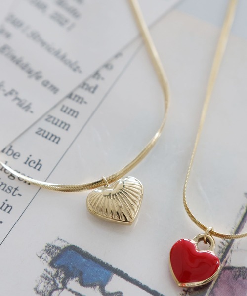 niko and...(ニコアンド)の「ステンレストップハートネックレス(ネックレス・レディース・ブラック/グレー/イエロー/レッド・0)」の3枚目の写真