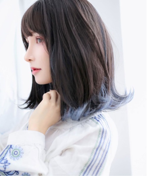 Port(ポート)の「【 フルウィッグ 】 インナーカラー ミージョ / ミディアムストレート / シースルーバング(ウィッグ・レディース・ブラック×ピンク/ブラック×ブルー/グレー×ピンク/ブラック×ゴールド/ブラック×グレー・FREE)」の10枚目の写真