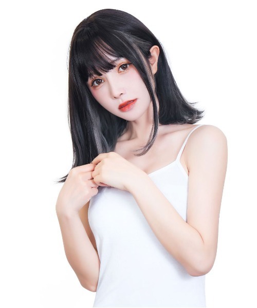 Port(ポート)の「【 フルウィッグ 】 インナーカラー ミージョ / ミディアムストレート / シースルーバング(ウィッグ・レディース・ブラック×ピンク/ブラック×ブルー/グレー×ピンク/ブラック×ゴールド/ブラック×グレー・FREE)」の19枚目の写真