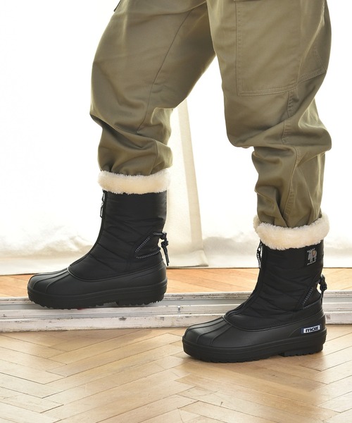 moz（モズ）の「moz(モズ) 裏ボア防水・防滑(スパイク付き)センタージップブーツ（ブーツ・レディース・グレイッシュベージュ/ブラック/ベージュ・26.0cm/24.0cm/25.0cm/23.0cm）」の9枚目の写真