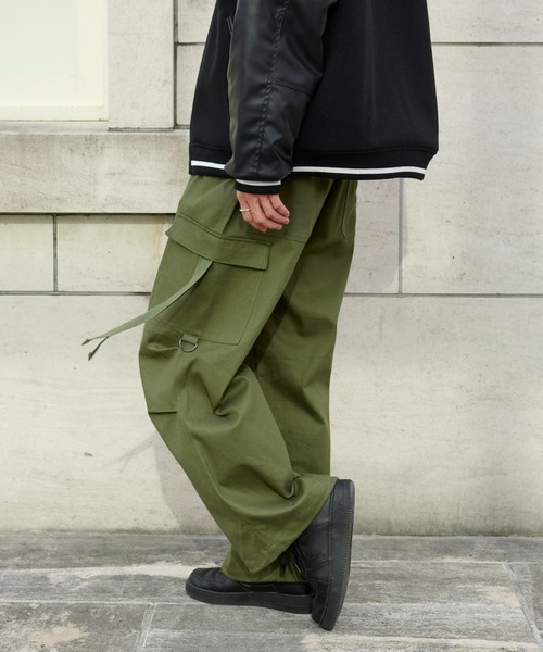 COLONY 2139（コロニートゥーワンスリーナイン）の「ヘビーツイルストレッチパラシュートパンツ（カーゴパンツ・メンズ・カーキ/ブラック・MEDIUM/LARGE）」の5枚目の写真
