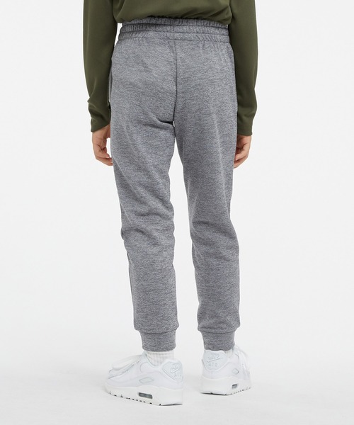 NIKE(ナイキ)の「ナイキ マルチ+ ジュニア Therma-FIT トレーニングジョガー / Nike Multi+Big Kids' Therma-FIT Training Joggers<130-170cm 展開>(スウェットパンツ・キッズ・ブラック/グレー系その他・150/140/160/130/170)」の16枚目の写真