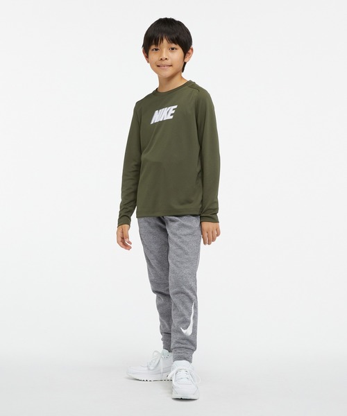 NIKE(ナイキ)の「ナイキ マルチ+ ジュニア Therma-FIT トレーニングジョガー / Nike Multi+Big Kids' Therma-FIT Training Joggers<130-170cm 展開>(スウェットパンツ・キッズ・ブラック/グレー系その他・150/140/160/130/170)」の17枚目の写真