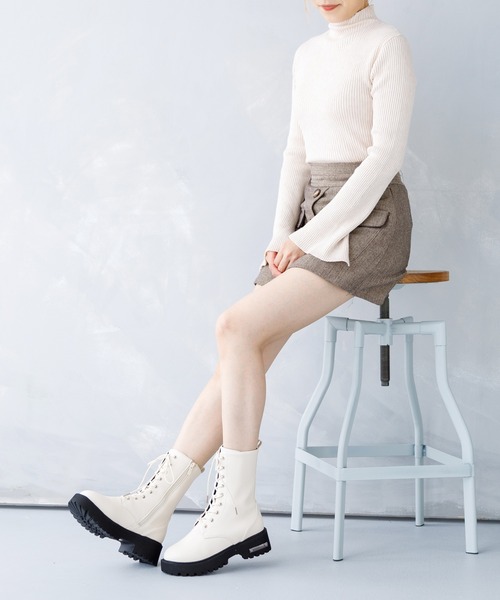 attagirl(アタガール)の「厚底ヒールレースアップブーツ(ブーツ・レディース・ブラック/アイボリー/ブラック系その他・LL/L/M/S)」の15枚目の写真