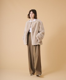 COLUMN / ボアショートコートを使った人気ファッションコーディネート