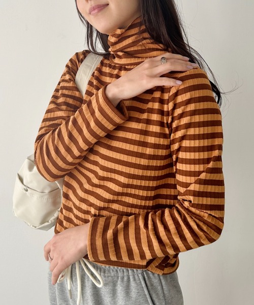 CLEA(クレア)の「カラーボーダーハイネックトップス(Tシャツ/カットソー・レディース・グリーン/ブラック/レッド/ブラウン/オレンジ・FREE)」の17枚目の写真