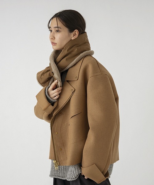 SUBLIME（サブライム）の「【SUBLIME / サブライム】キルティング＆ボア リバーシブル マフラー キャンプ アウトドア ユニセックス 大人カジュアル（マフラー・レディース・モカ/オリーブ/ブラック/グレー・FREE）」の3枚目の写真