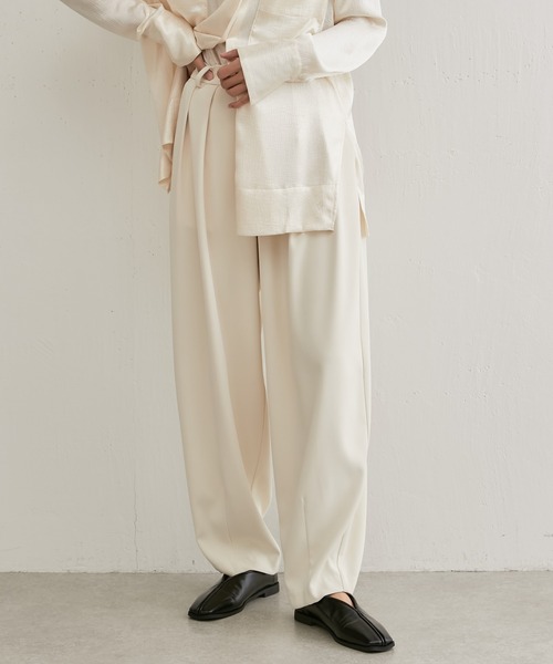 Lui's（ルイス）の「コクーンパンツ（スラックス・レディース・オフホワイト/グレー/ブラック・FREE）」の5枚目の写真