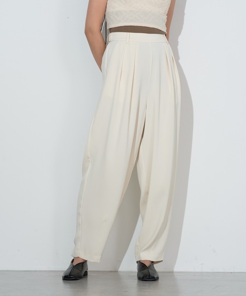 Lui's（ルイス）の「コクーンパンツ（スラックス・レディース・オフホワイト/グレー/ブラック・FREE）」の6枚目の写真