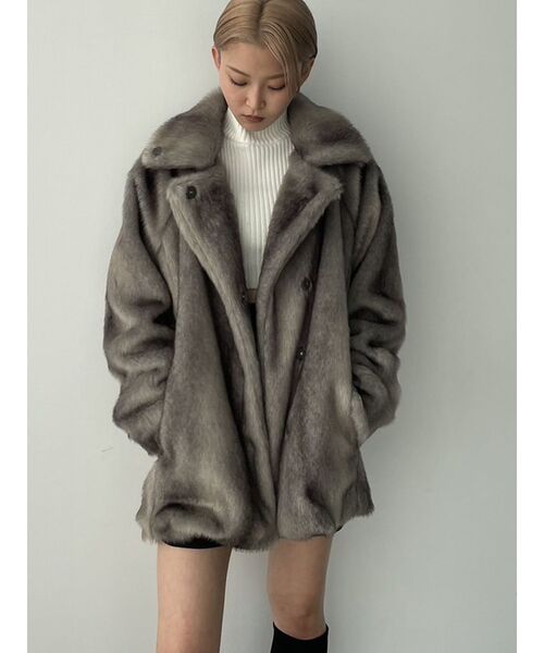 EMODA(エモダ)の「ミディーフェイクファーコート(その他アウター・レディース・ブラウン/グレー/ベージュ・FREE)」の14枚目の写真